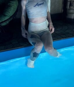 typical pool party od yoi_mika  5 snímek