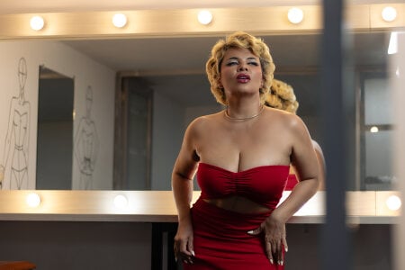 EvaMontenegro Do you want to know what Marilyn would do if she were here with you? Foto