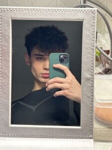 Alex_66891: curly ( 5 фото)