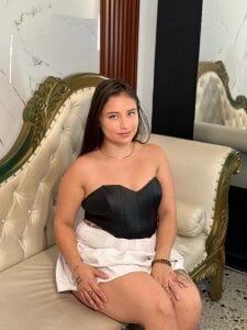 SARHA_ANTONELLI Public . fénykép