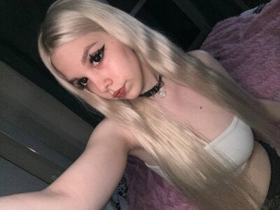 wifefluffy nya nya Poză 2