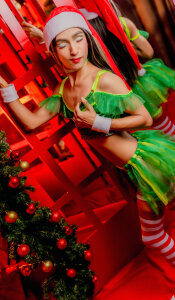 sensual_skinny Merry Christmas 🎄⛄ Pic 4