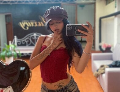 "I want to feel you explode inside me." 🍒 od _ceeleste_cute_  3 snímek