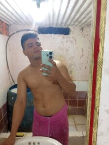 taylor1991V Public Pic 4