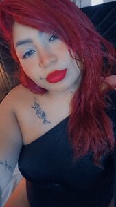 Halleyrosse: Deep throat night 💦 Tip and watch me take it deeper and deeper… just for you. ( 5 фото)