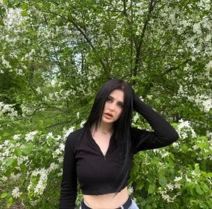 KerrieWeigel: Public ( 6 фото)