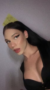 AllysonGreys ♥️Like my ? Never Pic 3