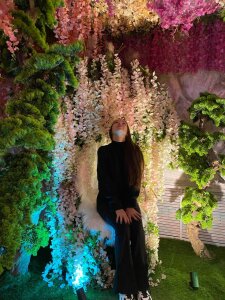 LisaSmiths Liza in wonderful country of flowers! Pic 4