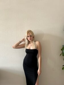 AnnieSwanson Public Pic 6