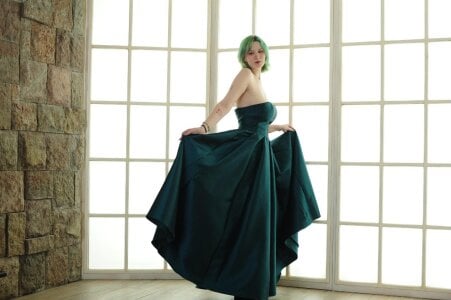 lunar_bluebell Public Pic