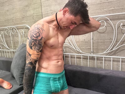 Oscar_Miller Public Pic 4