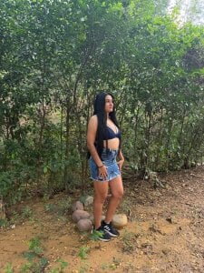 Pussy-Hairy-Horny Public Immagine  4