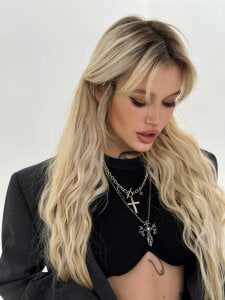 Golden_Aline my new photo shoots^^ Pic 9
