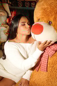 Carolina_Evanss Merry Christmas 2025 🎄 Pic 3