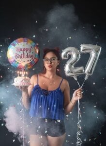 disfruta conmigo de uan fecha muy especial de AfroditaSweet@xh  2 Imagens