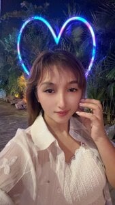 Janet-666 Public Foto 3