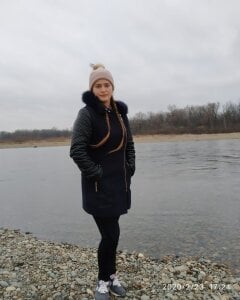 DanielleCox Public Pic