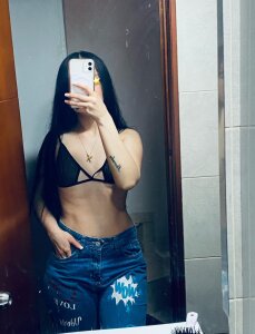 emily_and_justin ME Pic 5