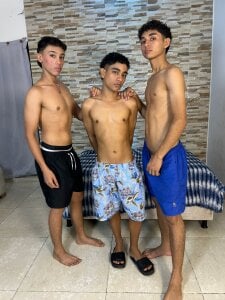 kinkyhousexxxx hello guys :) Pic 2