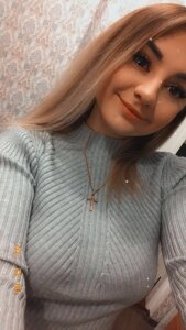 Cherrymuffin Cam Model Profile | Stripchat