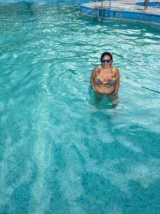 isabella_diprinzio1 Pool day Pic 2