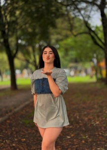 LizAdams_ Public slika