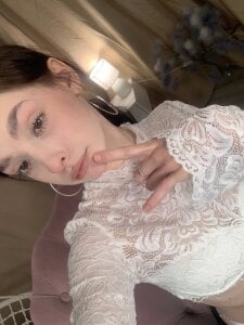 Naomi___Rias 50 shades of white and naomi) Pic 4