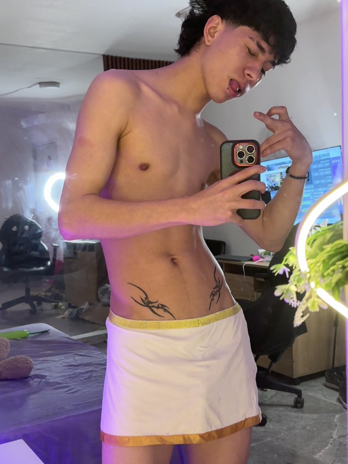 kaelwolf_tay Foto en Tendencia 4301