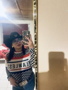 Lucrecia_33 Vaquera Pic 3