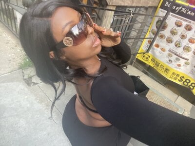 BriellaBanksのCasual Day 💸の枚の写真