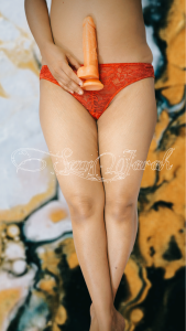 Sexy_Jarah Dildo Pic