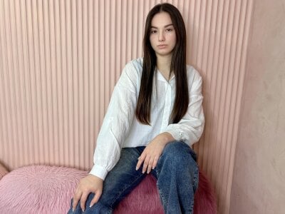 Amber_Bond Public Billede