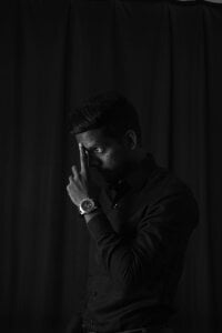 Public de tharki-anand Foto