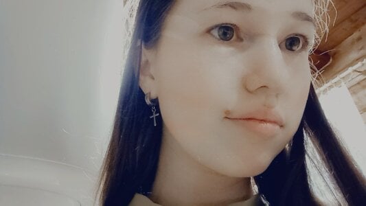 MiraFenech Public Pic 2