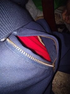 Cierre abajo del uniforme 1 od Daniel_Toussaint  8 snímek