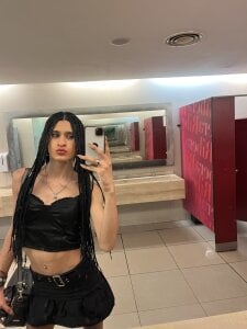 kimiLatina Kimi🫦 Foto 3