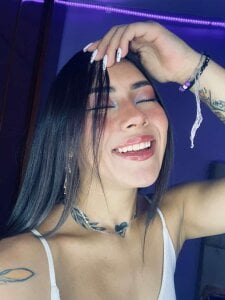 emily_22x
