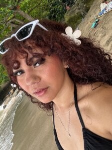 Zaira_Baan EL MAR Y SUS CURBAS Gambar 2