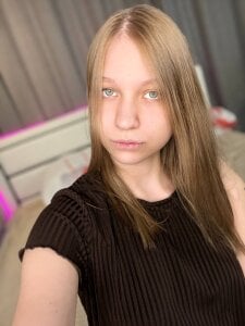 LynneHaviland Catch my gaze if you can Pic 5