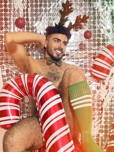 adamhairy a sexy christmas reindeer Immagine  2