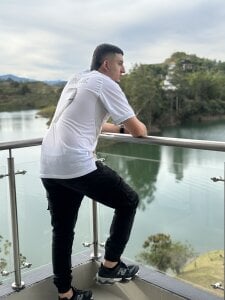 Liam_jones10 Relax Hình 3