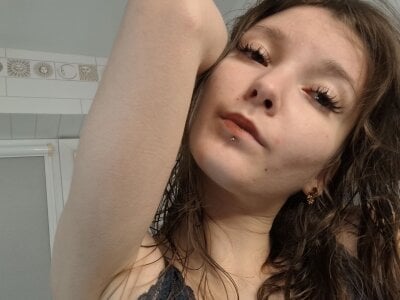 DongMolt I'm after a shower Immagine  8