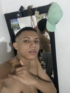 Colombians- Public Poză 3