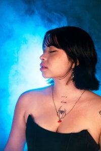 IzisLust Smoke Pic 9