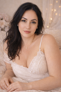 Soft Temptation 🤍 de VelvetLuck  2 photos