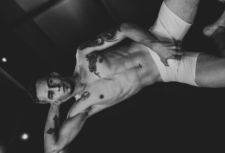 SharonTygaX WHITE BOXER Fotka