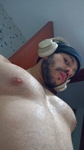 My chest is super pumped after training de Mercury_muscle  7 photos