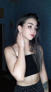 HilaryBooth Public Pic