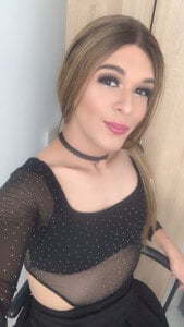 ana_jhonts I AM Foto 2