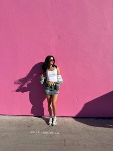 Anna_HollyDoll Public Pic 3